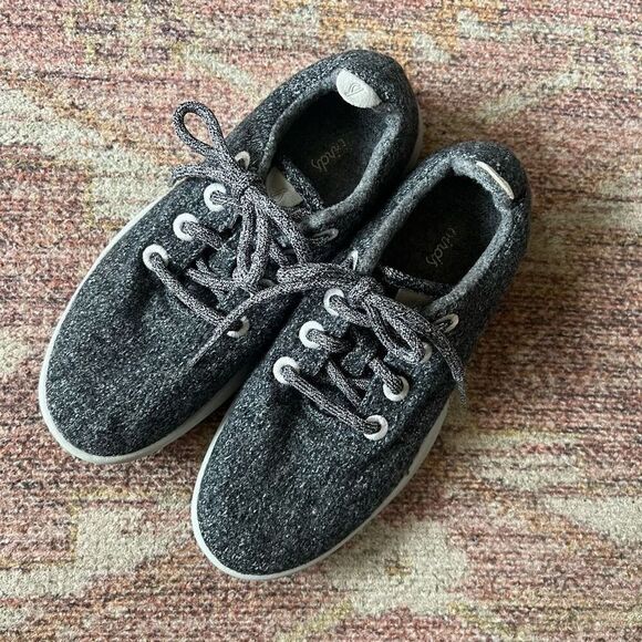 Allbirds Wool Runners in Natural Grey - Picture 2 of 6